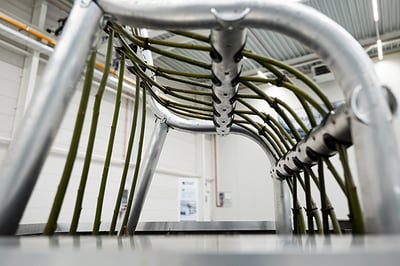 studio PART Tenir closeup