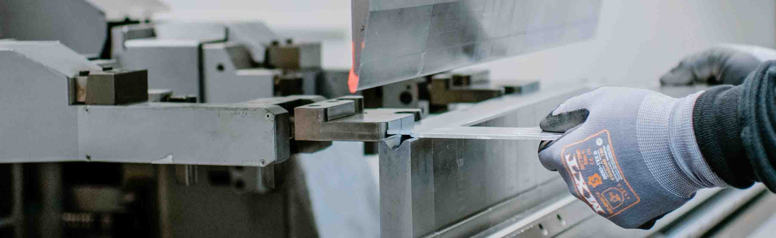 Le positionnement de votre pièce pliée contre la butée